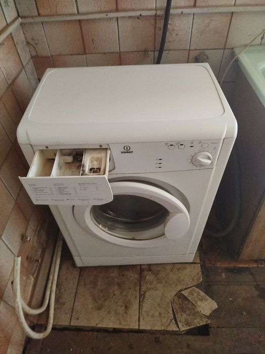 Стиральная машинка Индезит Б У