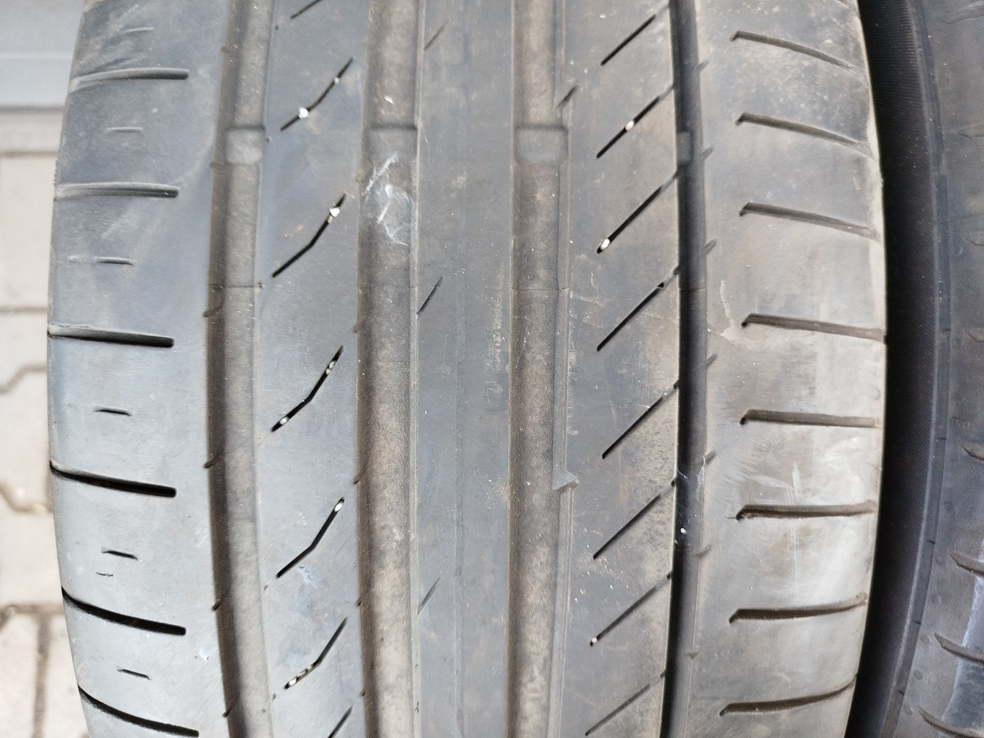 Opony letnie Continental 245/45R19