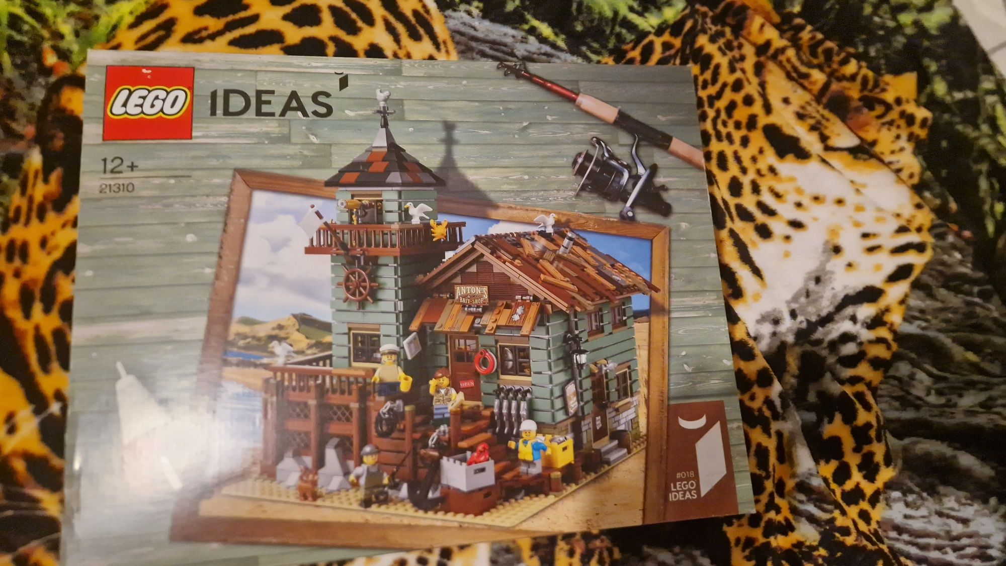 Klocki LEGO Ideas 21310 - Stary sklep wędkarski

Zestaw nowy I nigdy n