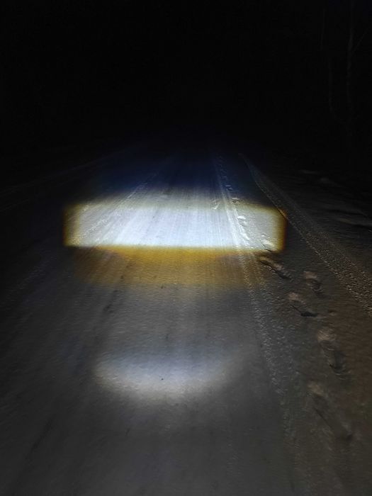 Прямокутна фара з лінзою у вигляді сови