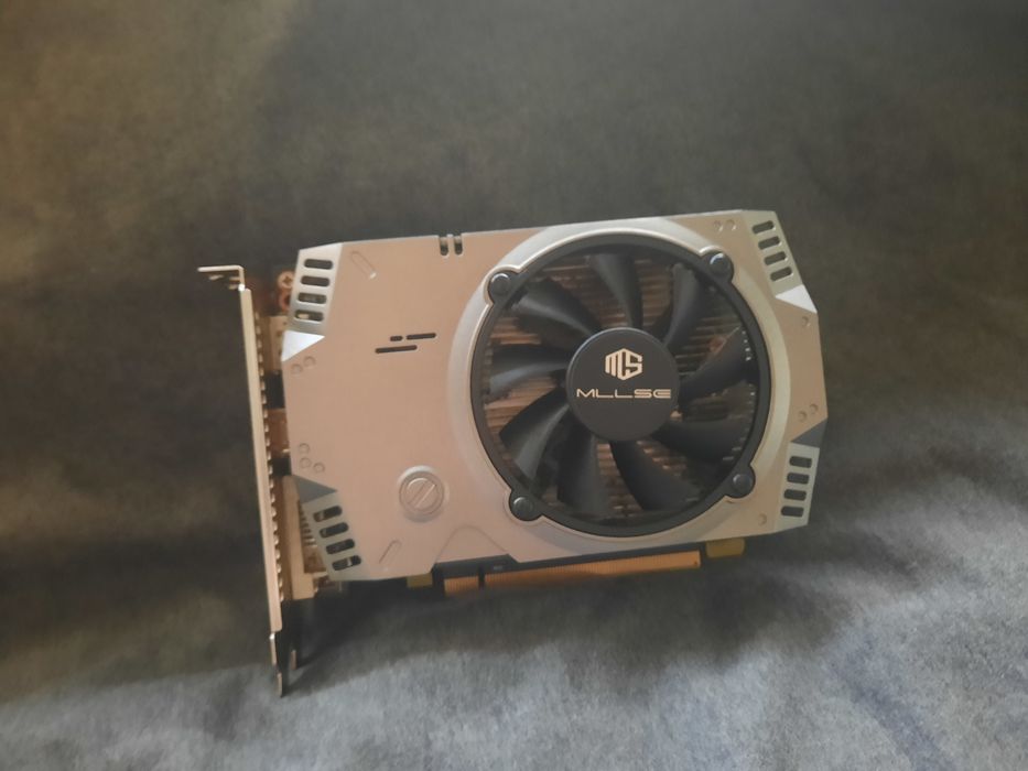 Placa gráfica Rx 550 4gb