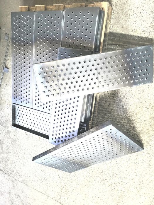 Schody stopnie metalowe ocynkowane, antypoślizgowe ,producent
