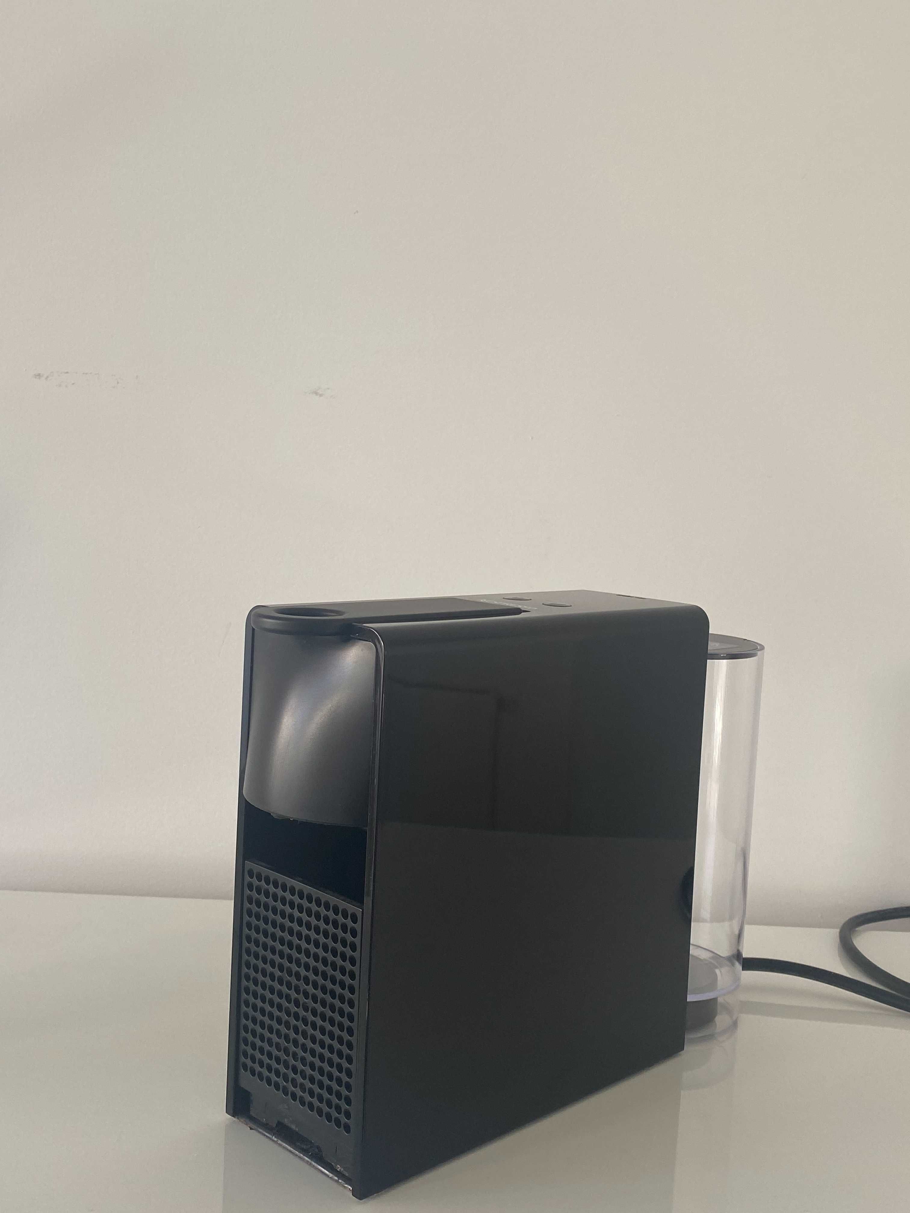 Essenza Mini Nespresso Piano Black C30