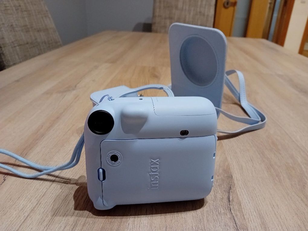 Máquina Fotográfica Instantânea INSTAX Mini 12