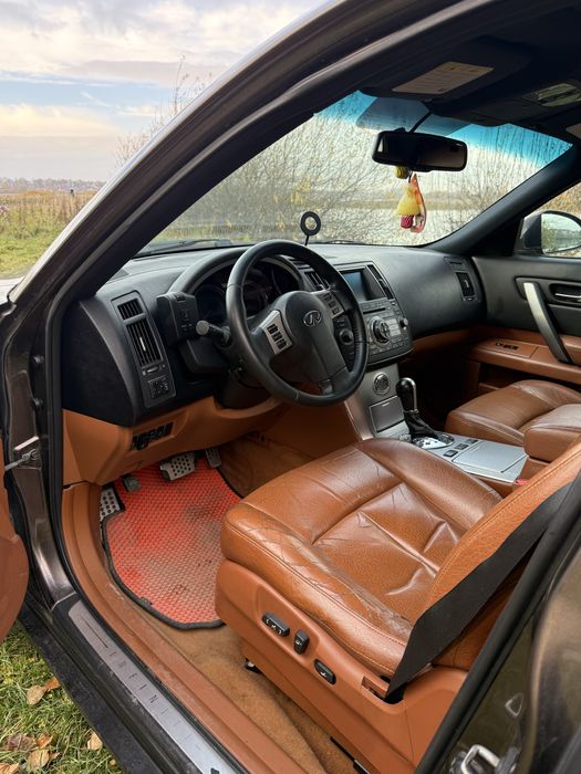 Продам автомобіль INFINITI FX35