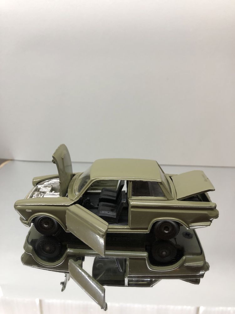 Модель Ford Consul Cortina 1:43 politoys polistil