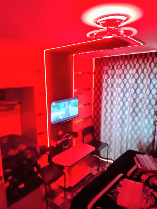 1 к.кв., 3-я Слободская, 49, угол пр. Центрального, 3 кровати, 2эт/9эт