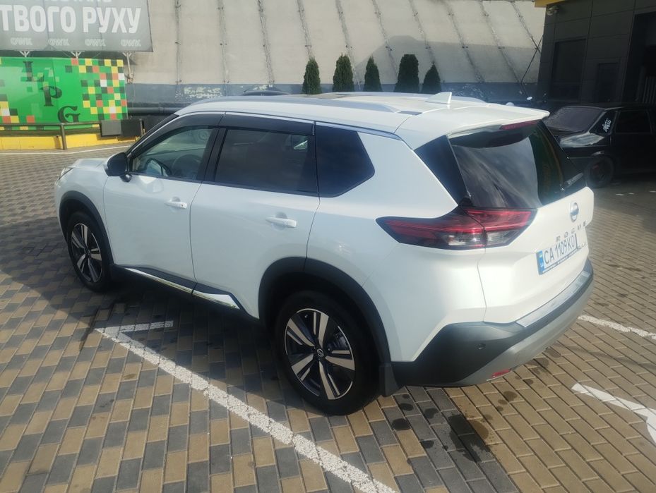 Нісан рог 21 року