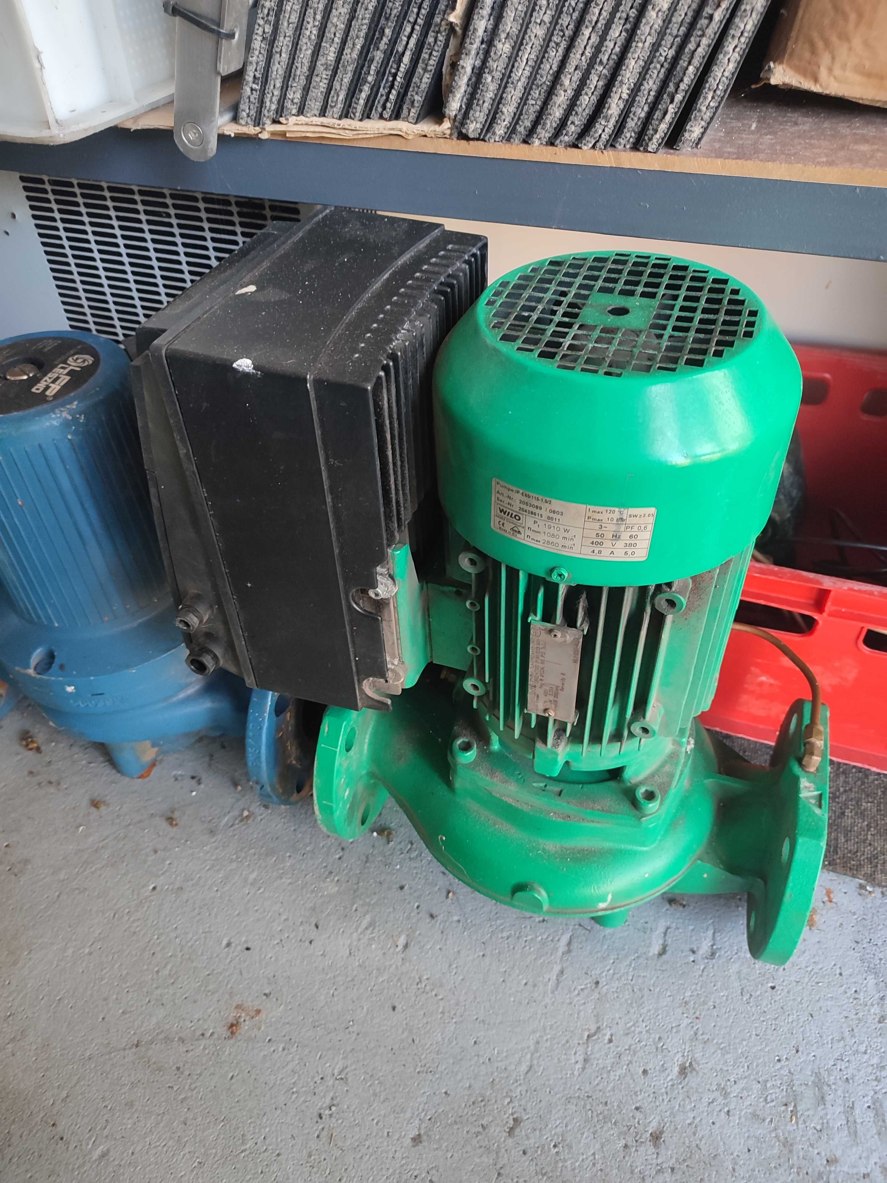 Pompa obiegowa Wilo IP-E 65/115-1,5/2 Dużą pompa z falownikiem