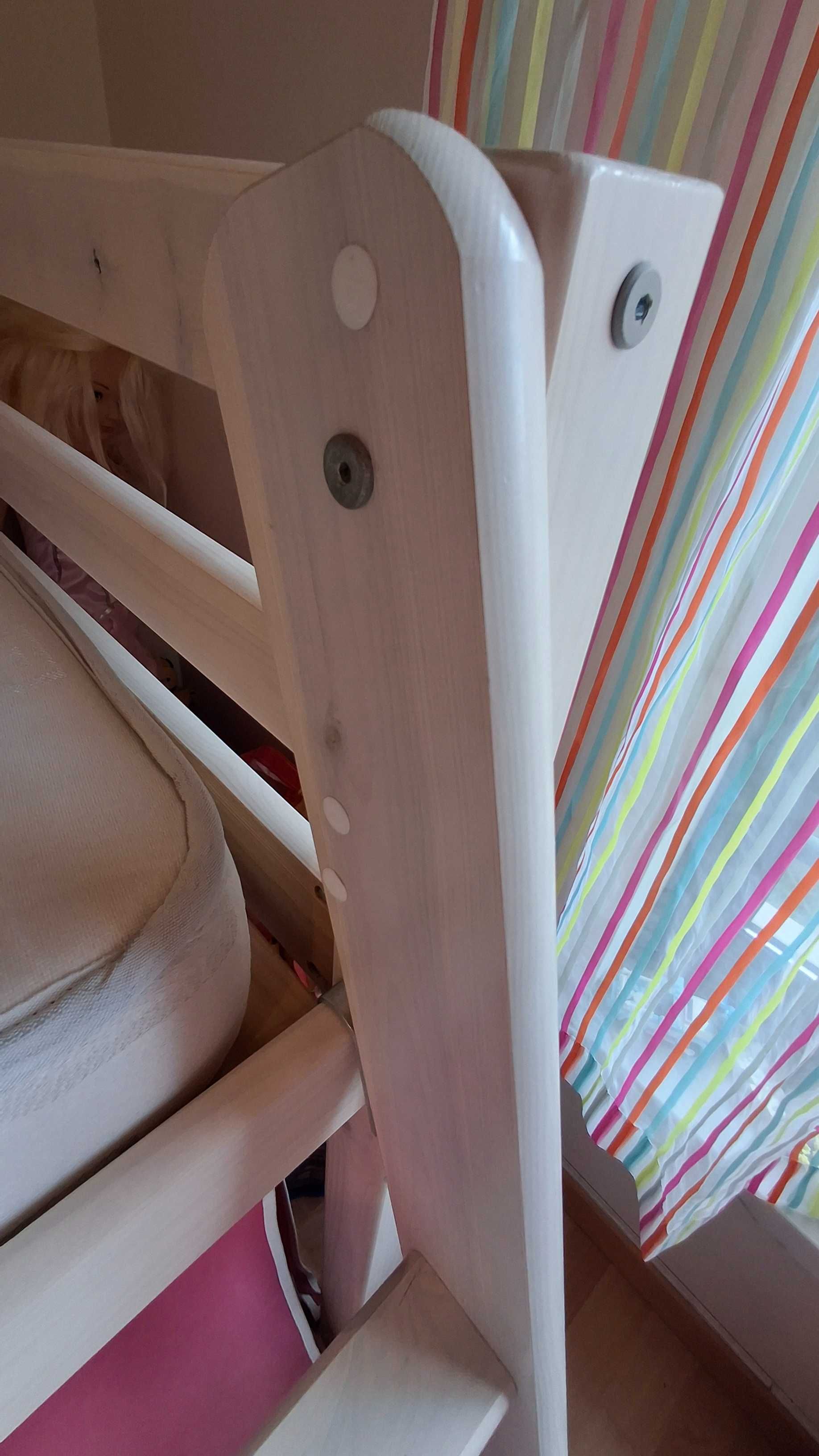 Cama de criança alta /com escada ( colchão  incluido)