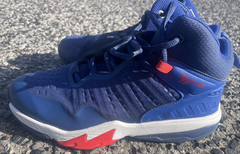 Tenis basket criança semi novos 38