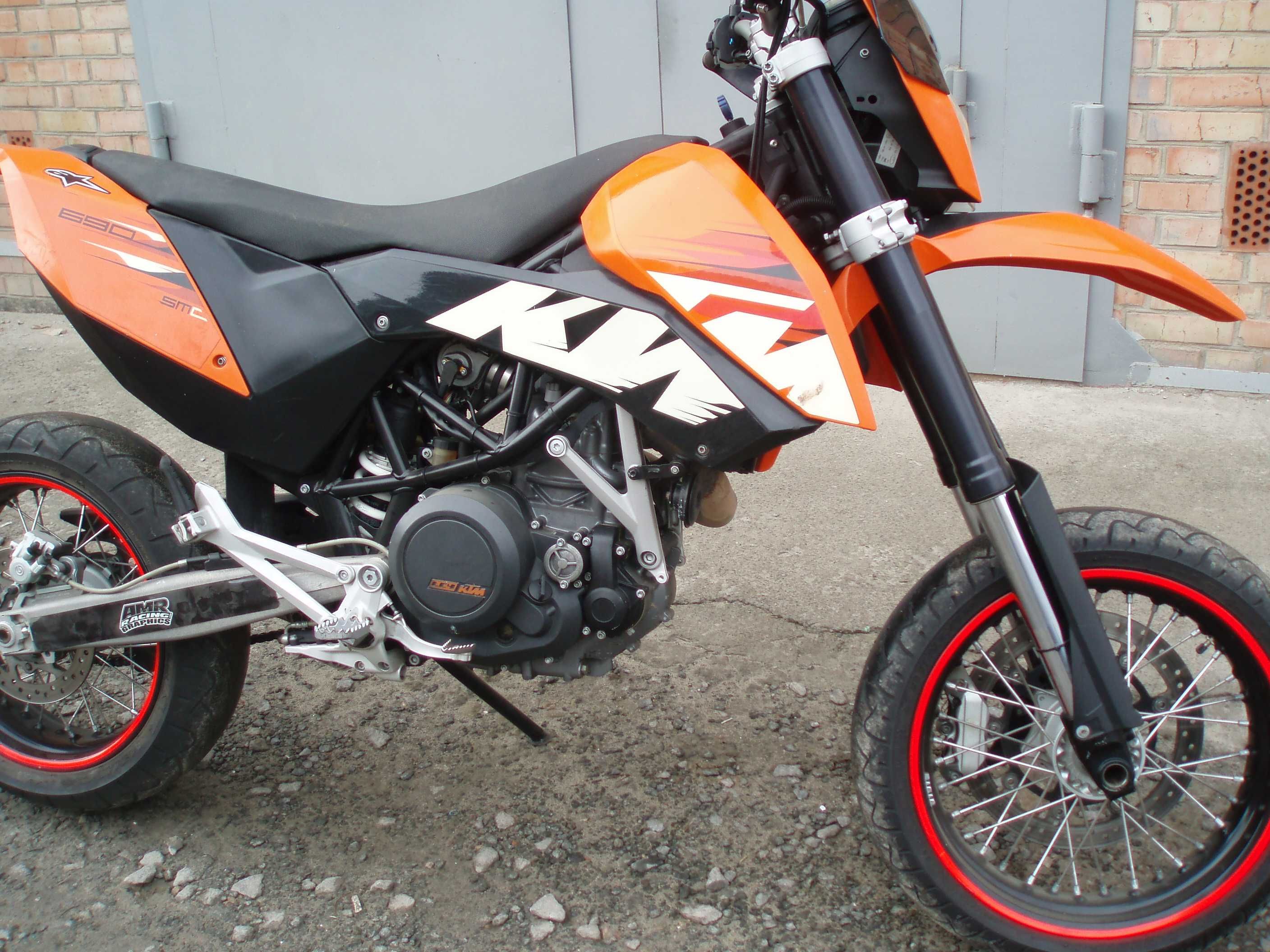 KTM 690 SMC супермото