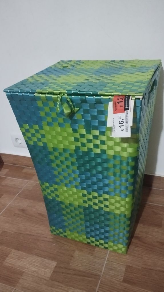 Cesto de roupa Verde
