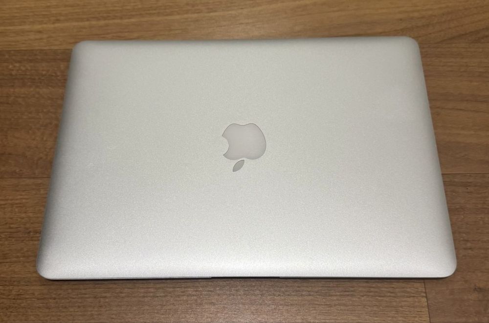 MacBook Air Retina 13″ (2018) intel core i5 nucleo duplo 8G Ram 64GB