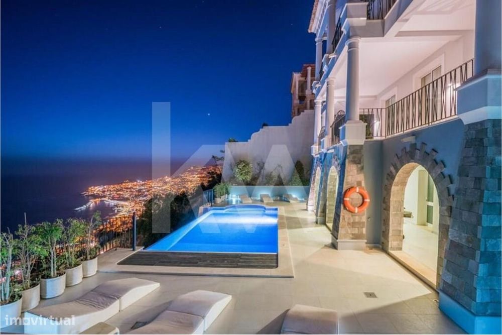 Moradia T4 I Condomínio Palheiro Village