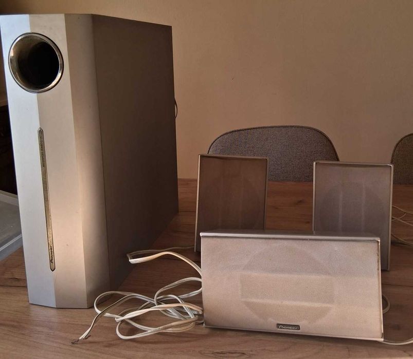 Colunas e Subwoofer Pioneer