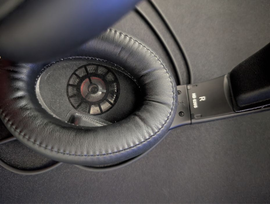 Sennheiser 620s - простір в закритих навушниках