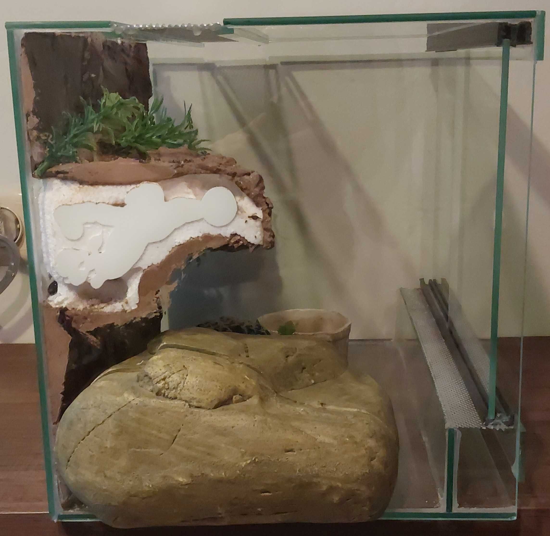 Sprzedam terarium, odbiór wyłącznie osobisty.