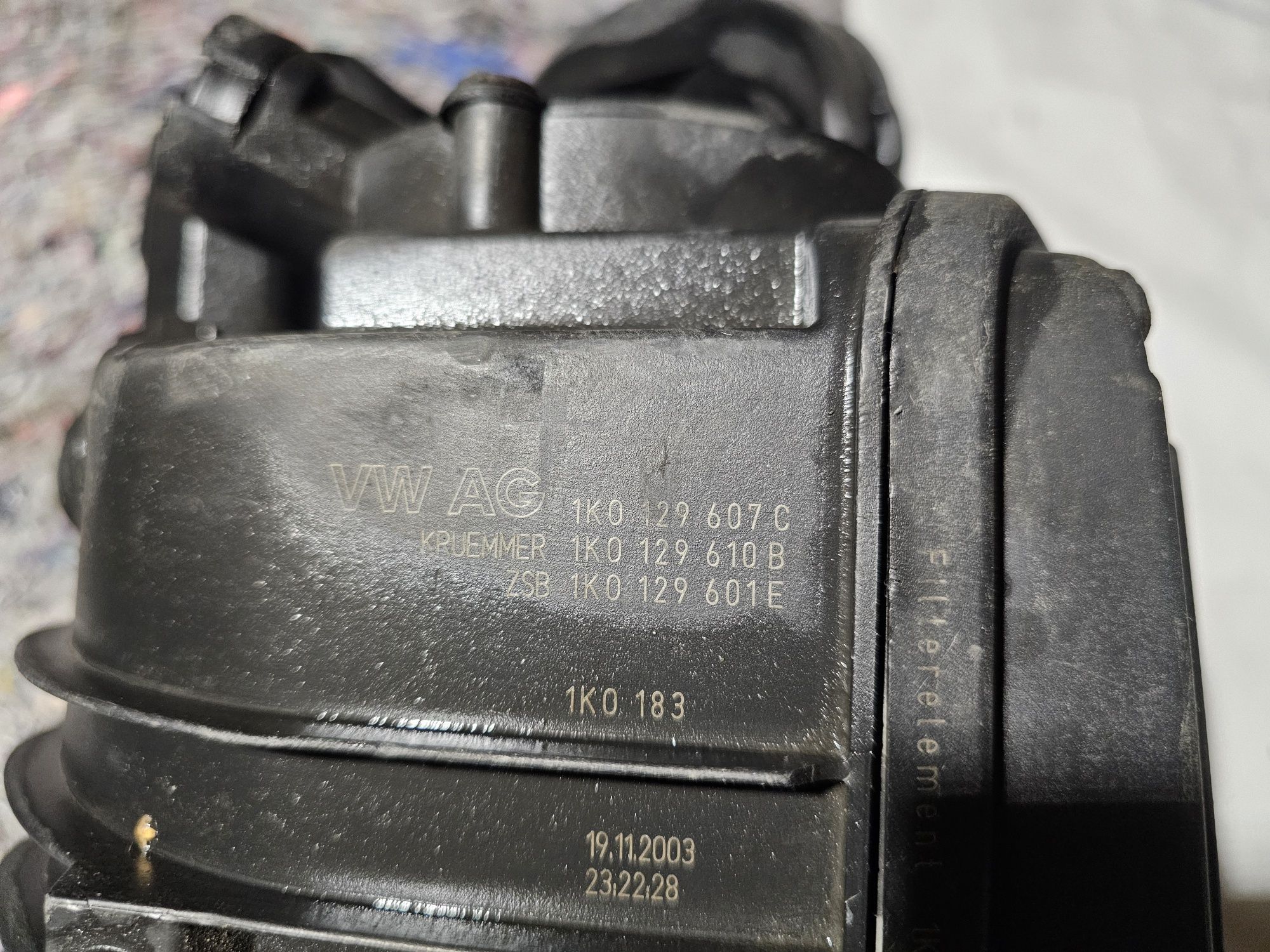 Obudowa filtra powietrza Audi A3 8P 1.6 Benzyna kompletna VW skoda