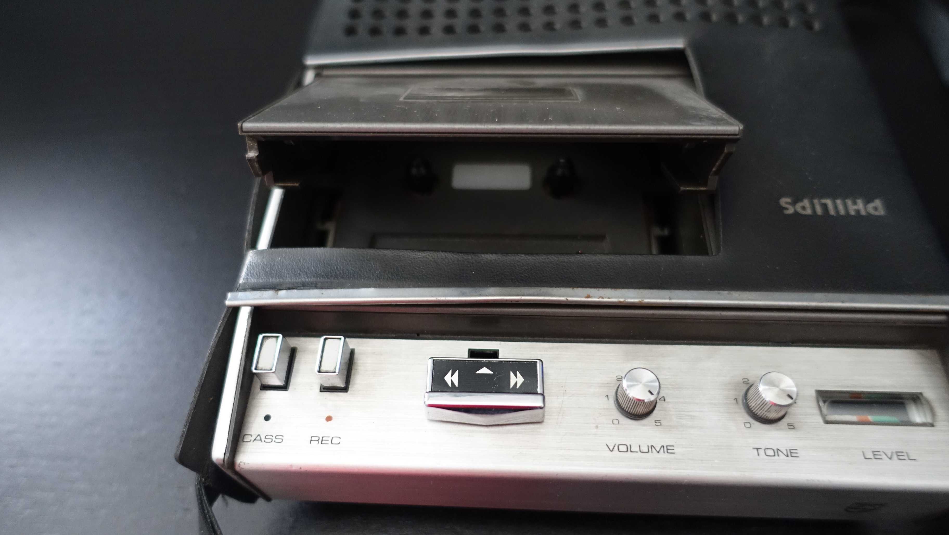 Magnetofon reporterski Philips N2204 - historyczny model