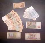 Банккноты 1, 50, 100, 500, 1000 рублей.