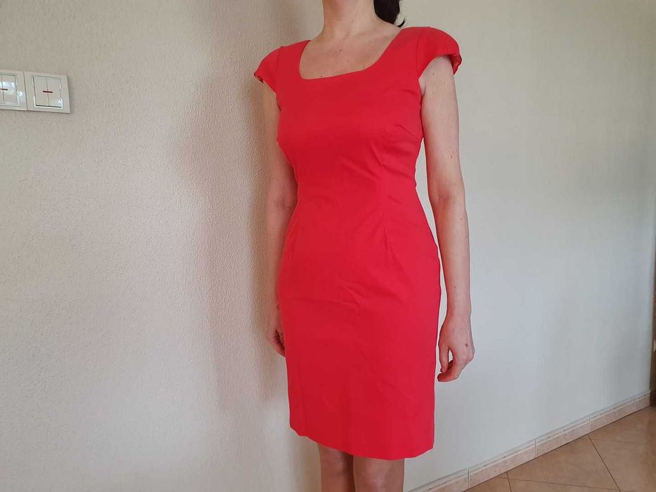 Sukienka koralowa SIMPLE  Rozm. 40