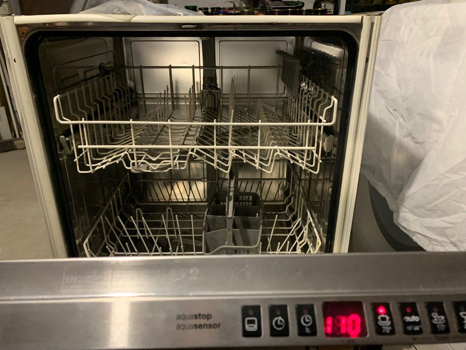 Посудомийна машина siemens