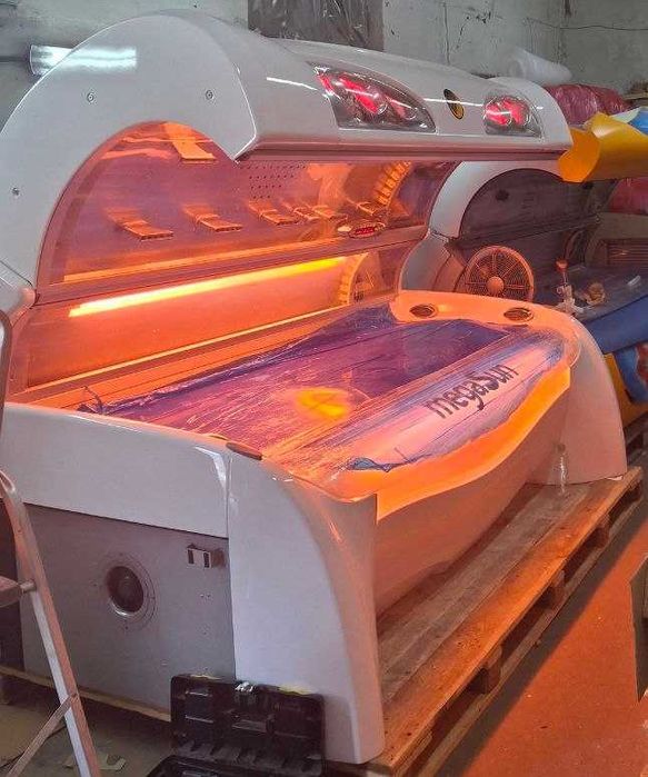 Солярій Mega Sun 6800 горизонтальный