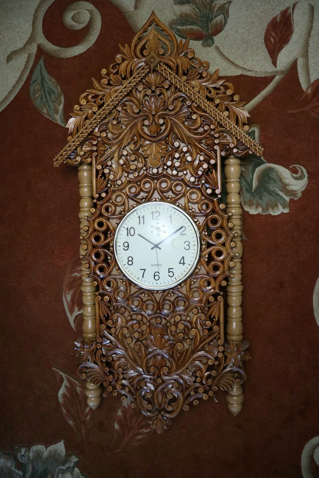 Годинник деревяний.