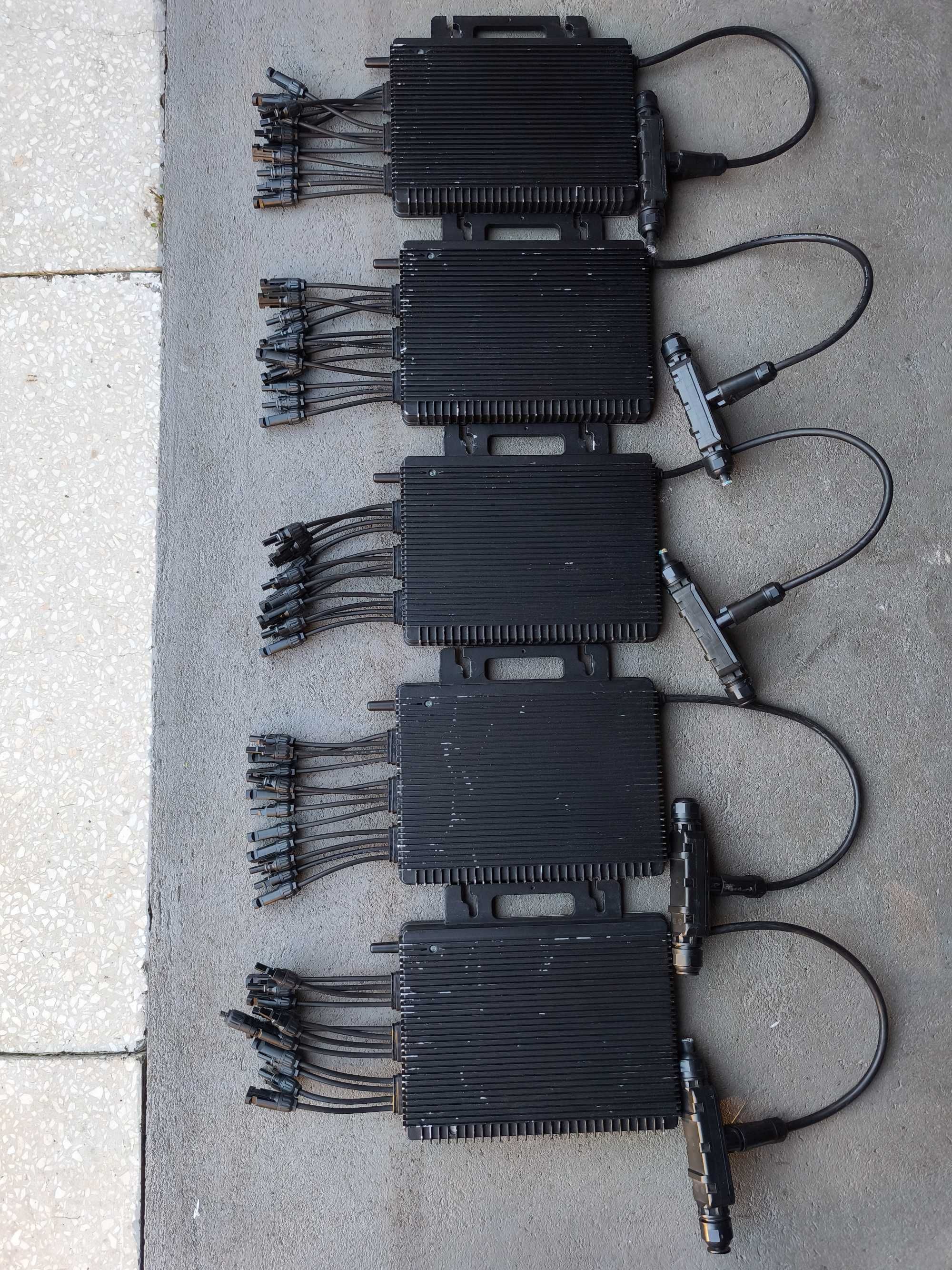 Mikroinwerter HOYMILES HMT-1800-6T (3-fazowy) 5szt. T Konektor AC BC06
