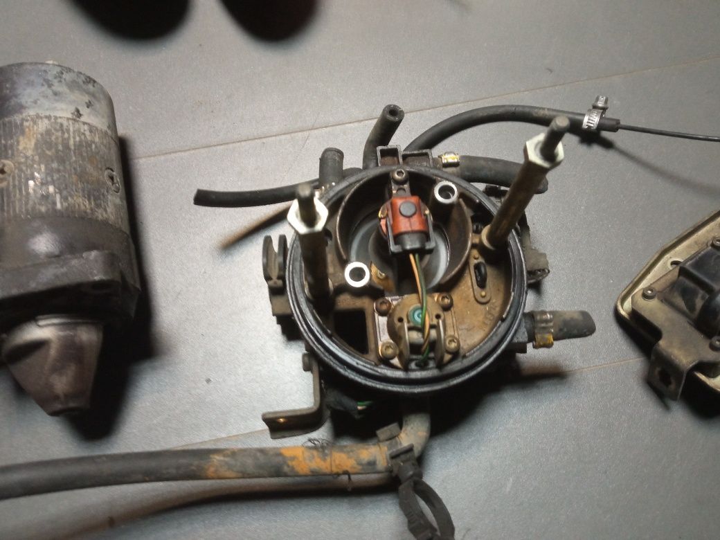 Fiat Seicento alternator rozrusznik wtrysk lampy półka cewka lusterka