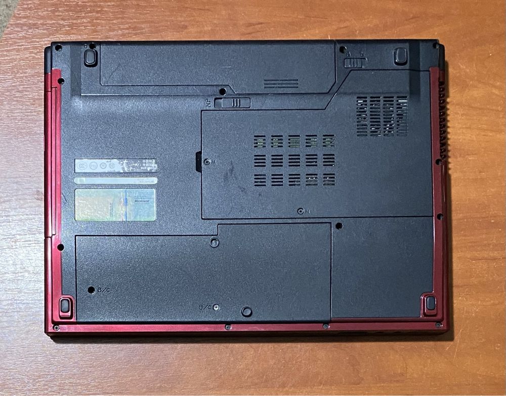 Ноутбук DELL Vostro 1520 15.4"/4GB RAM/300GB HDD! N2233