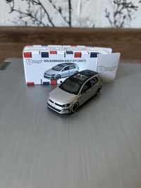 Сірий golf gti 2017 масштаб 1:64