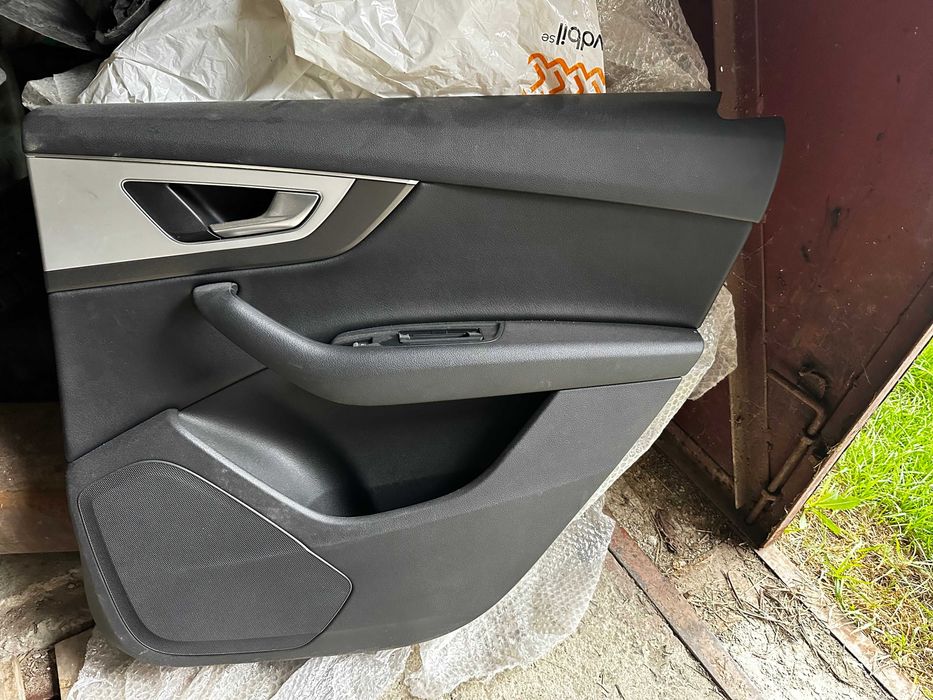 Дверна карта обшивка дверна Audi Q7 4M