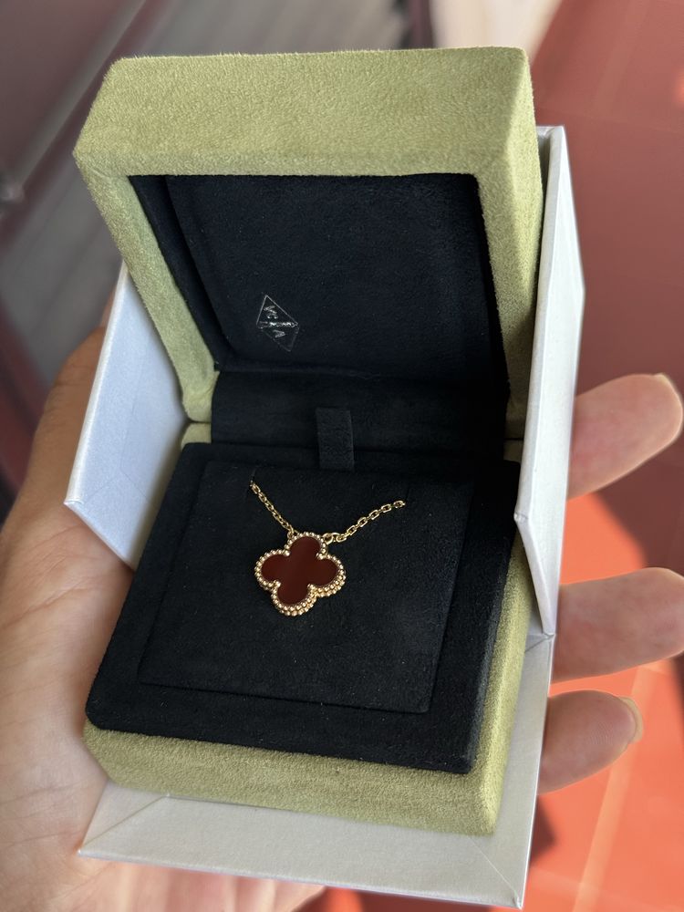 Colar novo da Van cleef
