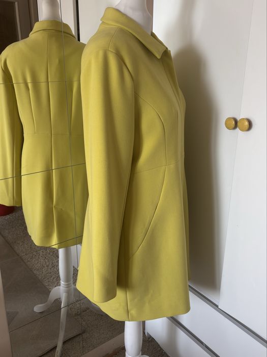 Nowy limonkowy plaszczyk wiosenno-jesienny marki Orsay rozm 42/44