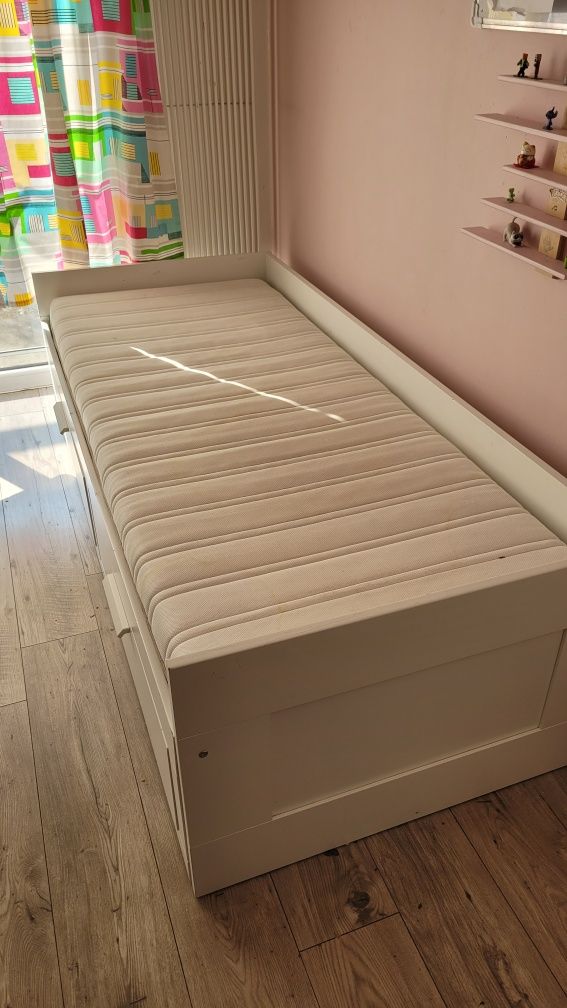 Łóżko pojedyncze/podwójne białe z materacem IKEA BRIMNES z 2 szuflada
