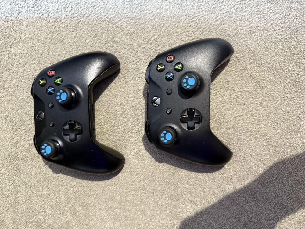 Xbox one x 2 pady+gra GRATIS
