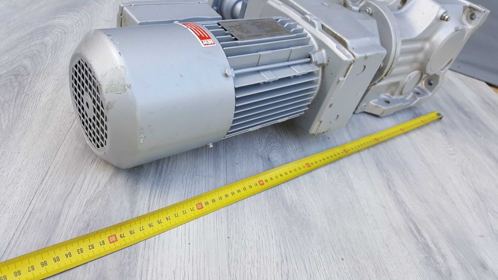 Motoreduktor SEW k67 d16b/hs dt80k4/bmg Przekładnia 7.5-37 obr.