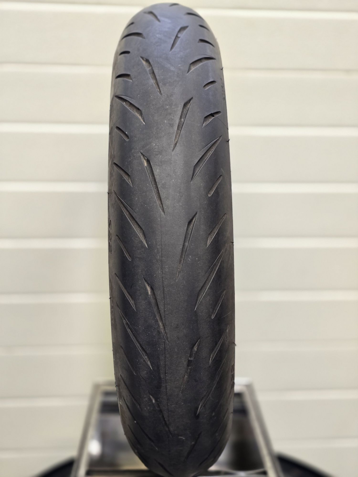 Opona Bridgestone Battlax S22 120/70/17