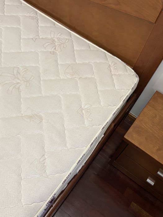 Vendo quarto em bom estado!