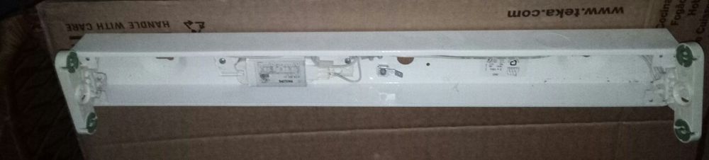 Candeeiro de lâmpadas fluorescentes