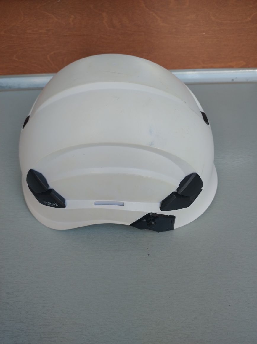 Nowy kask wspinaczkowy Petzl Vertex