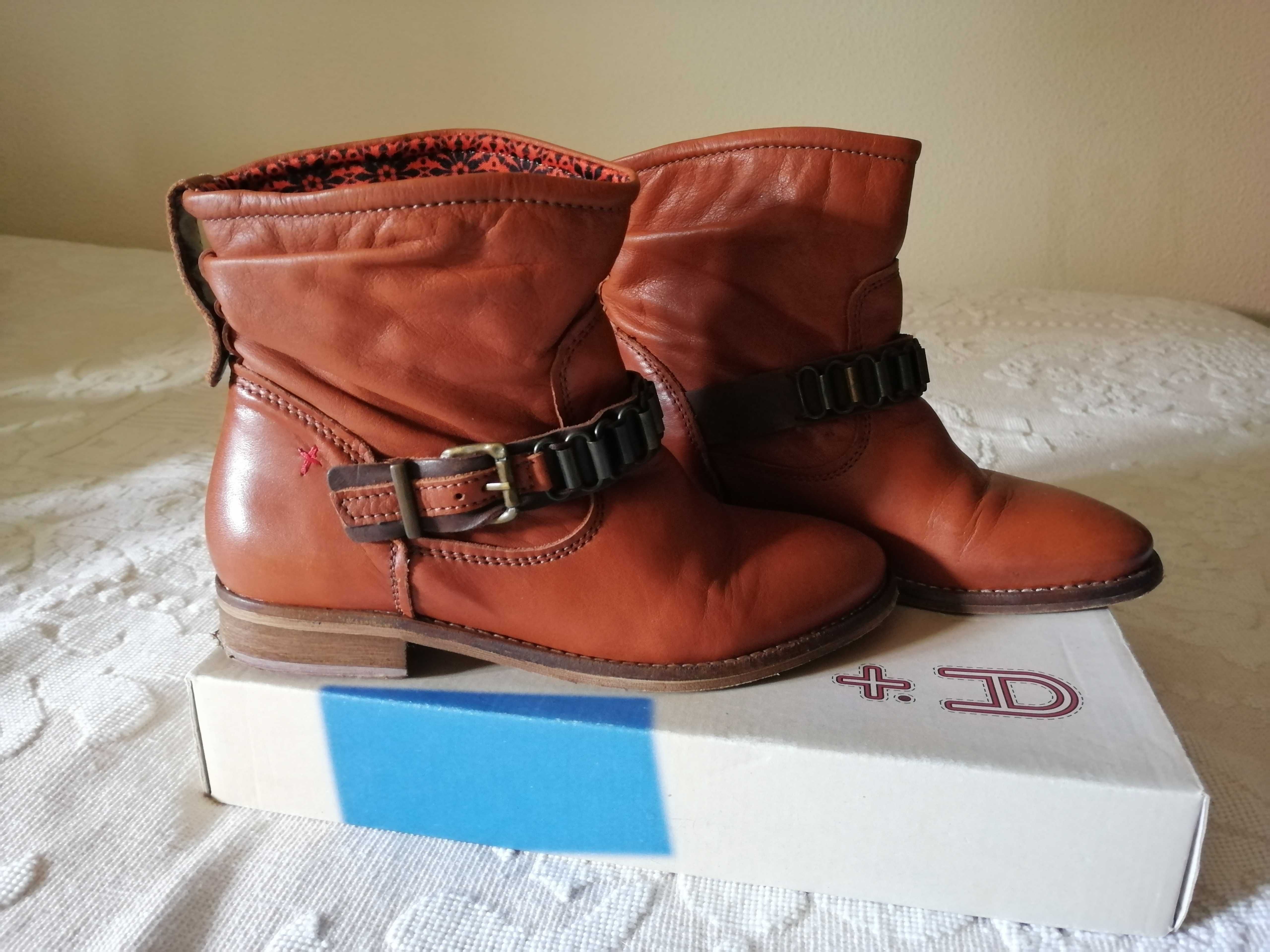 Botas de pele cor camel