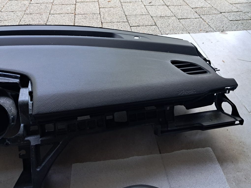 Suzuki swift air bag deska kokpit mk8