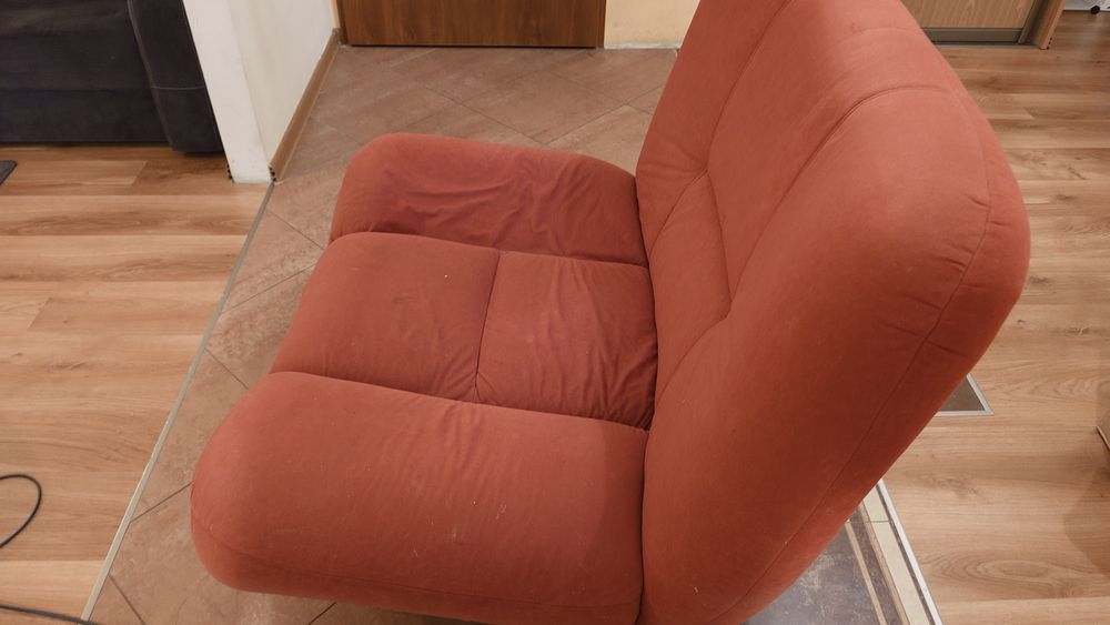 Czerwona pół leżanka/ fotel