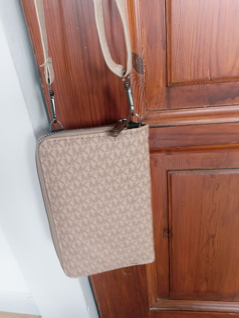 Torebka listonoszka Michael Kors portfel