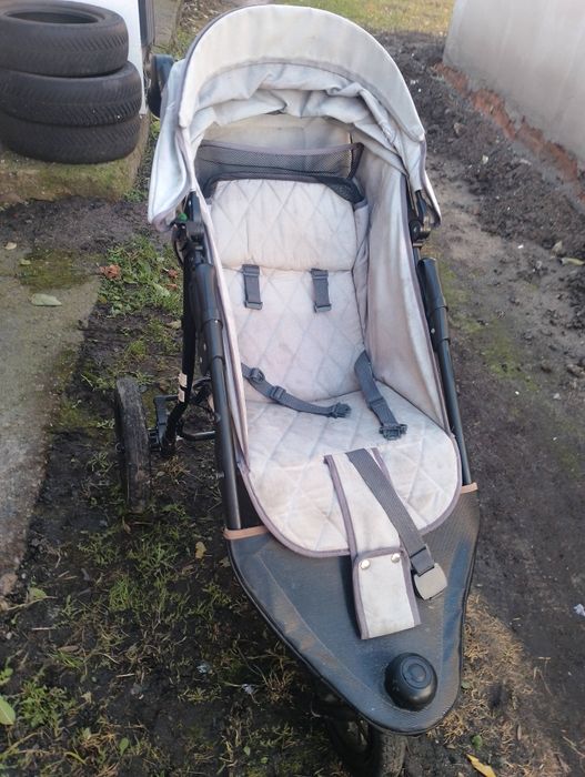 Sprzedam wózek spacerowy