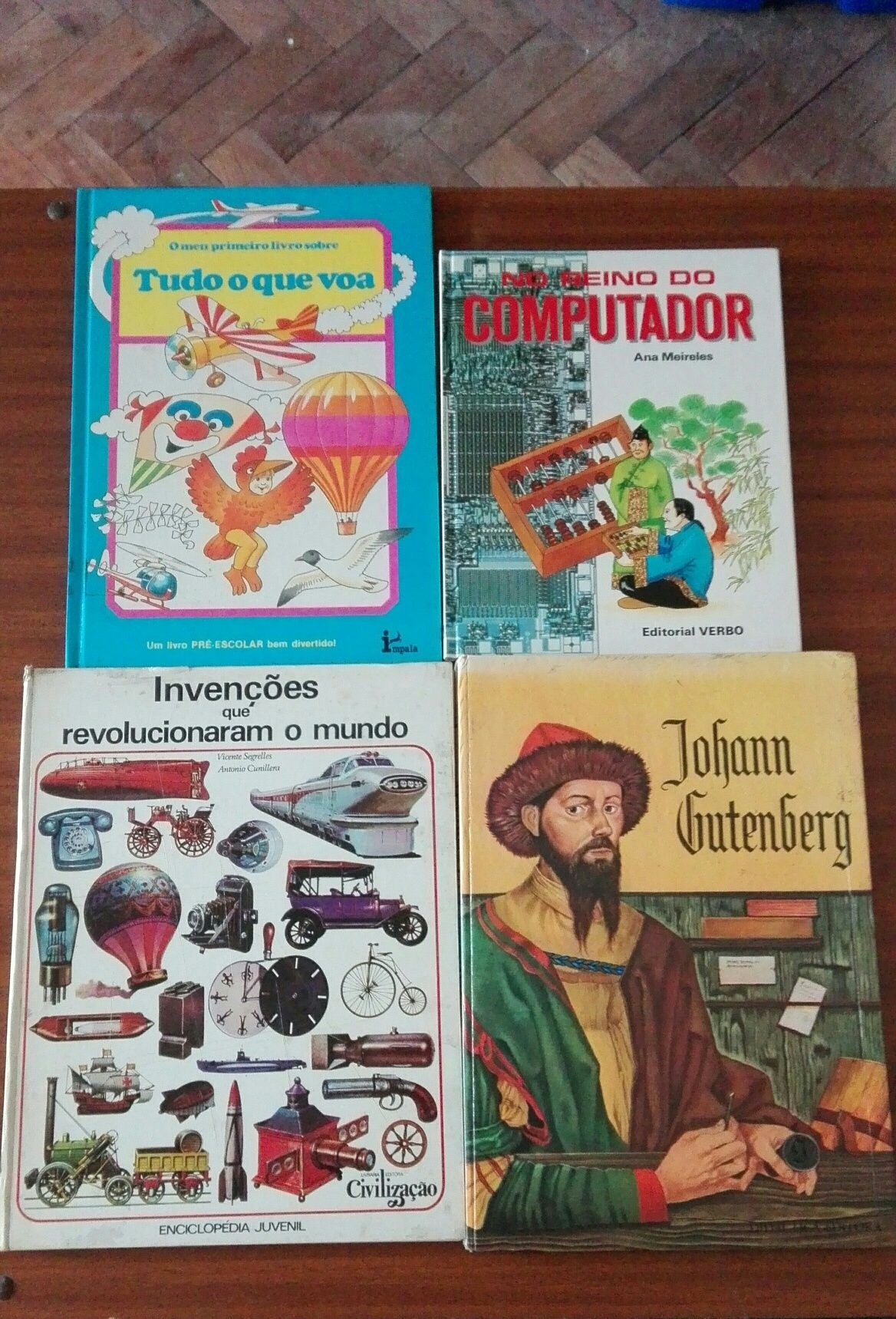 Livros infantis e juvenis didáticos