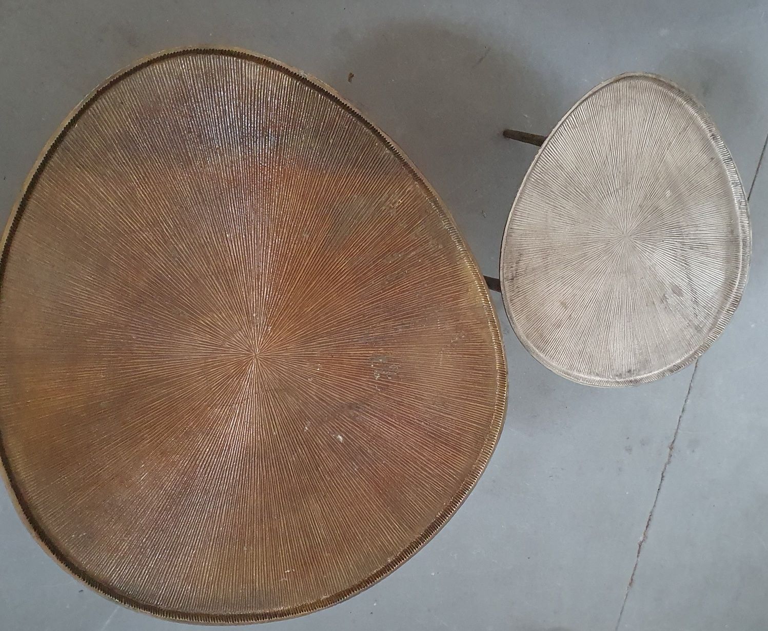 02 MESAS em metal da AREA STORE- conjunto